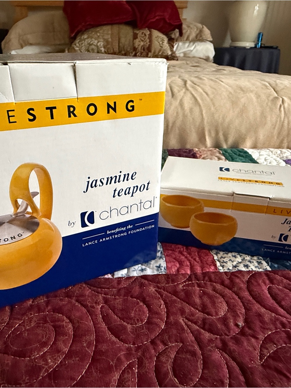 Chantal Jasmine Teapot Set in Yellow
